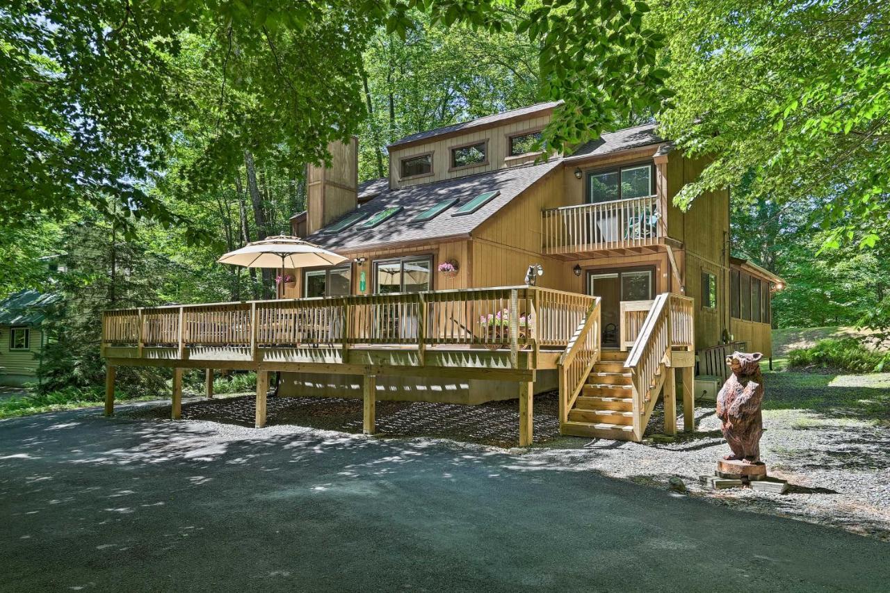 Bear Den Rustic Pocono Lake Home With Game Room! Экстерьер фото