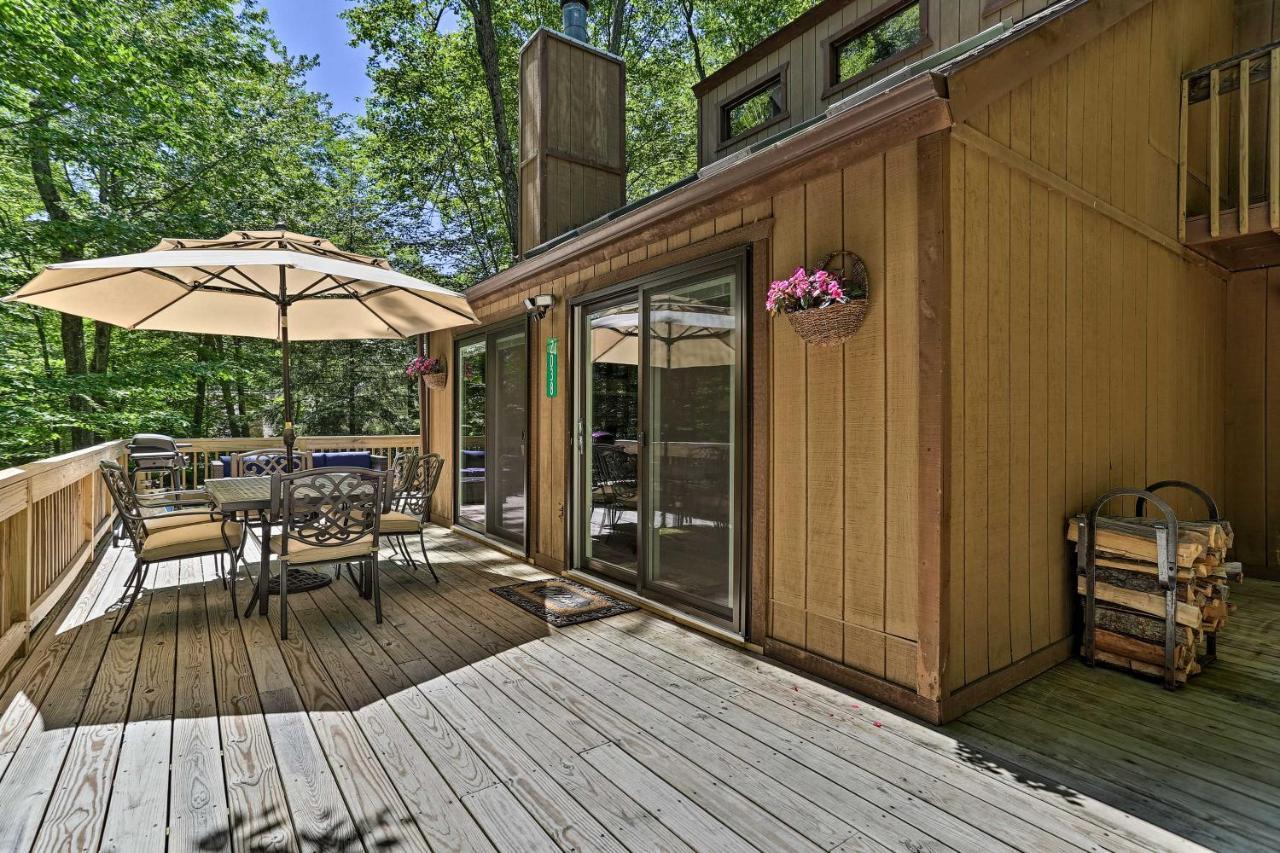 Bear Den Rustic Pocono Lake Home With Game Room! Экстерьер фото